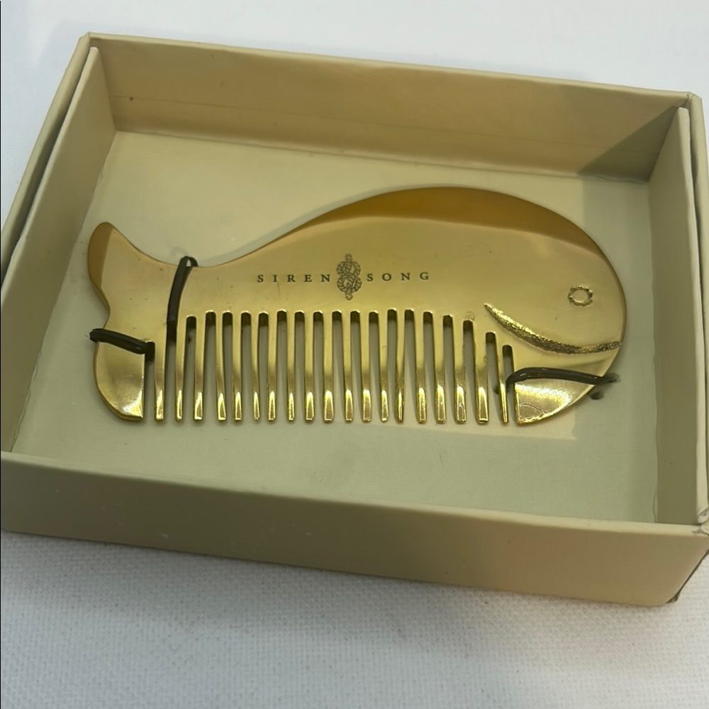 Gold Whale Comb